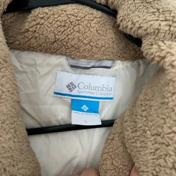NWOT Columbia Women's Puffer Jacket in Cream and Brown - Picture 3 of 4